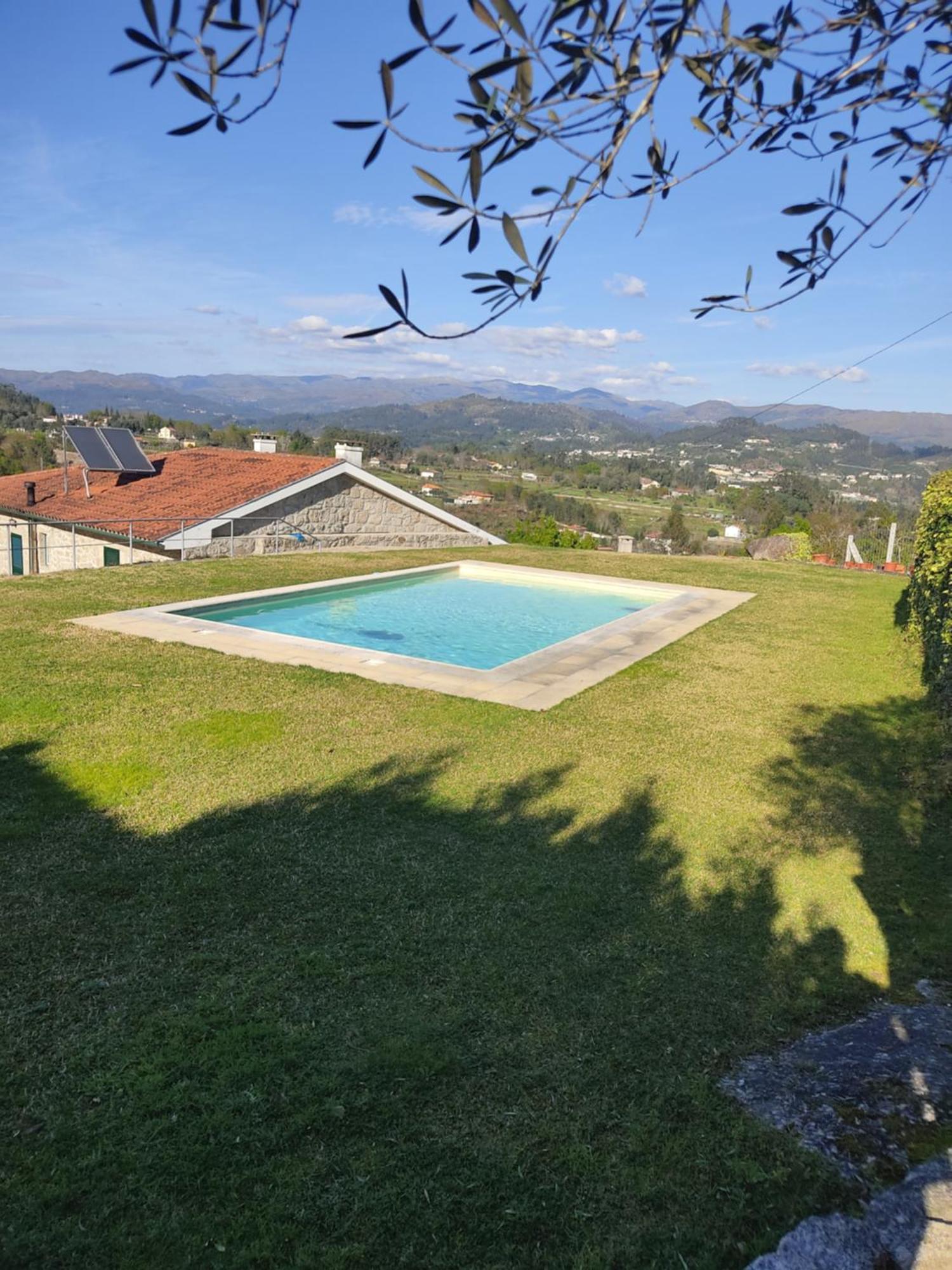 Casa Nos Penedos Guest House อาร์กอสเดวัลเดเวซ ภายนอก รูปภาพ