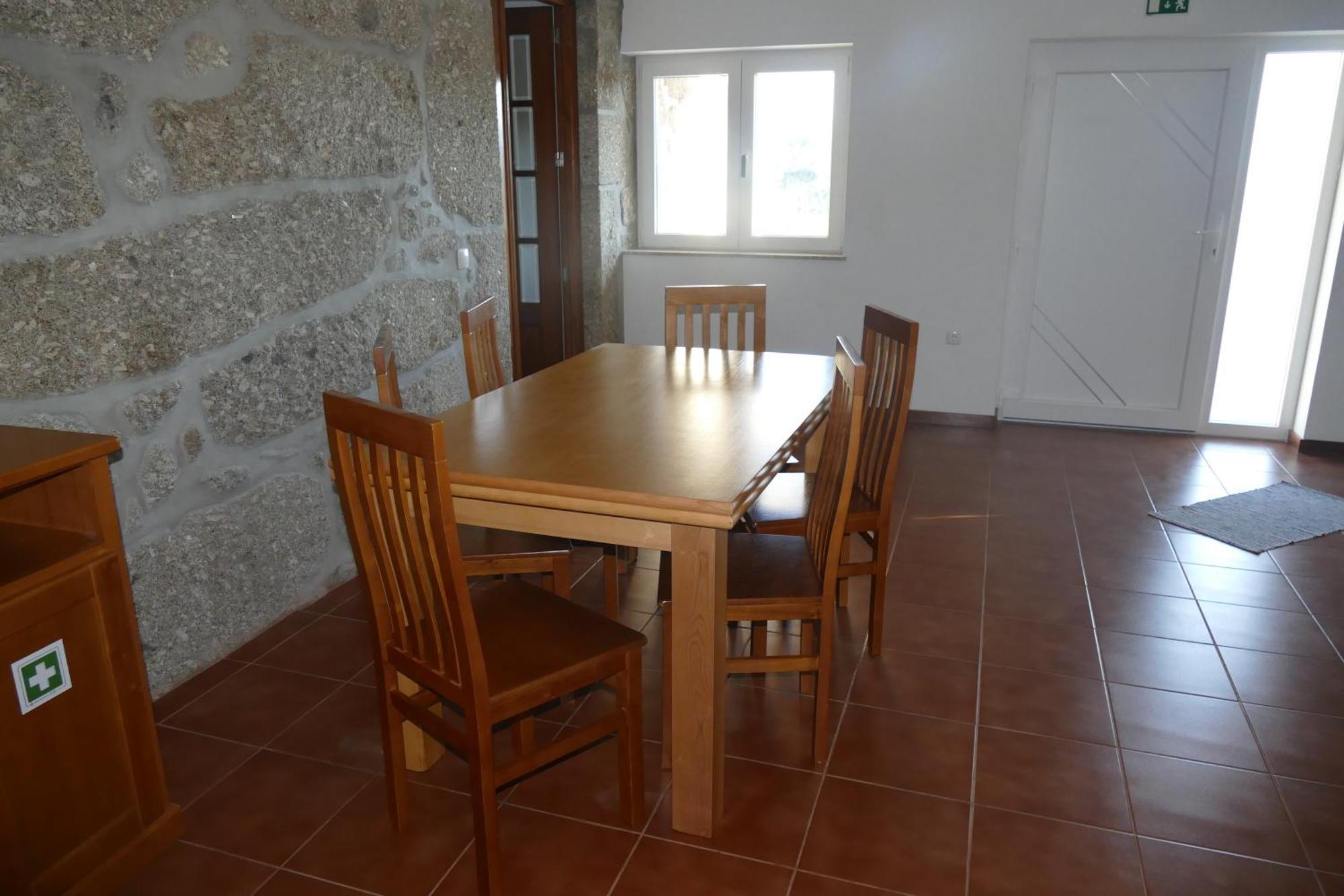Casa Nos Penedos Guest House อาร์กอสเดวัลเดเวซ ภายนอก รูปภาพ