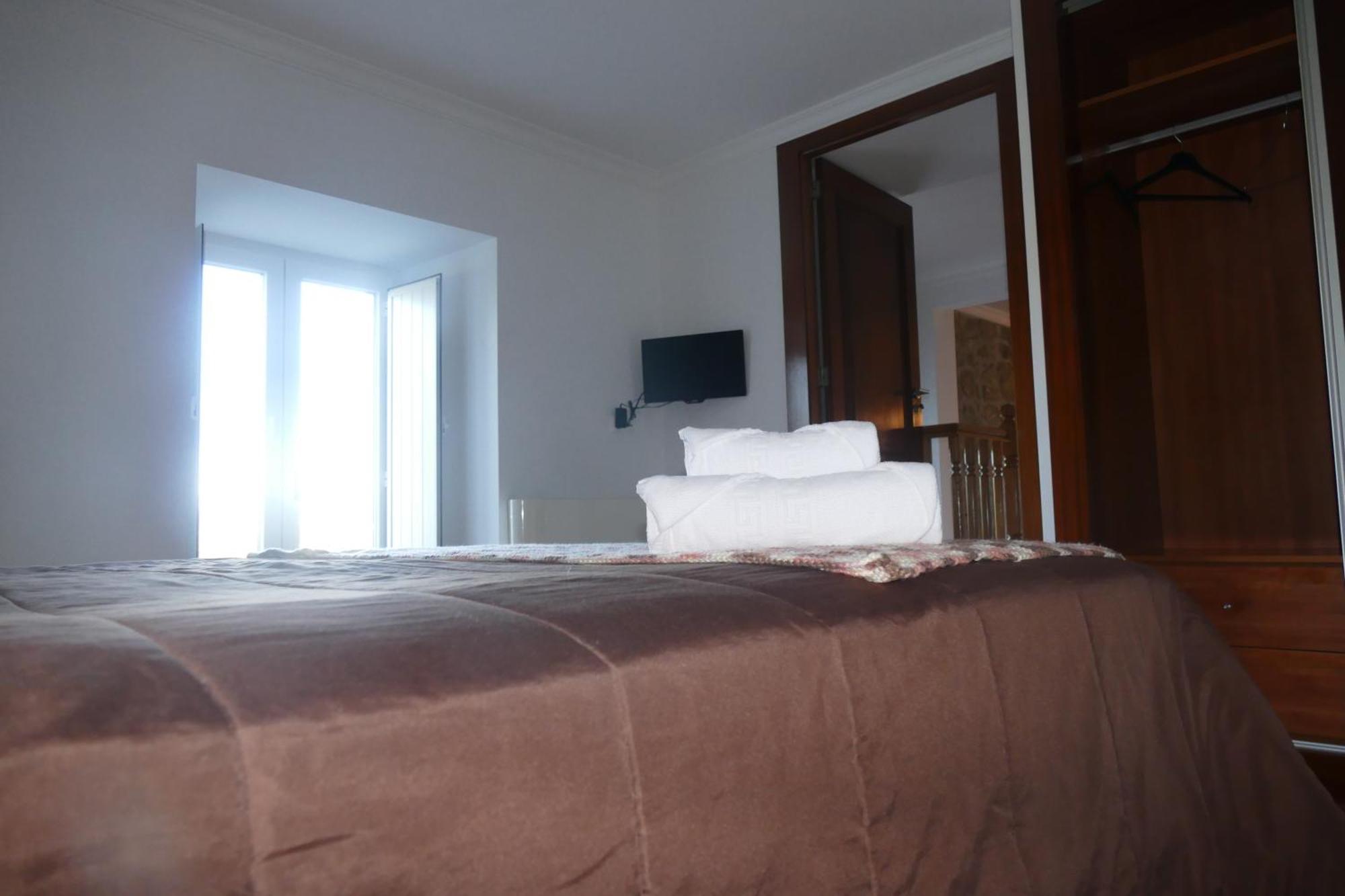 Casa Nos Penedos Guest House อาร์กอสเดวัลเดเวซ ภายนอก รูปภาพ