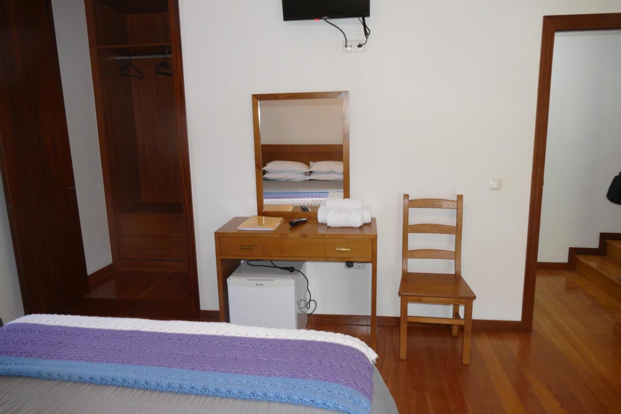Casa Nos Penedos Guest House อาร์กอสเดวัลเดเวซ ภายนอก รูปภาพ
