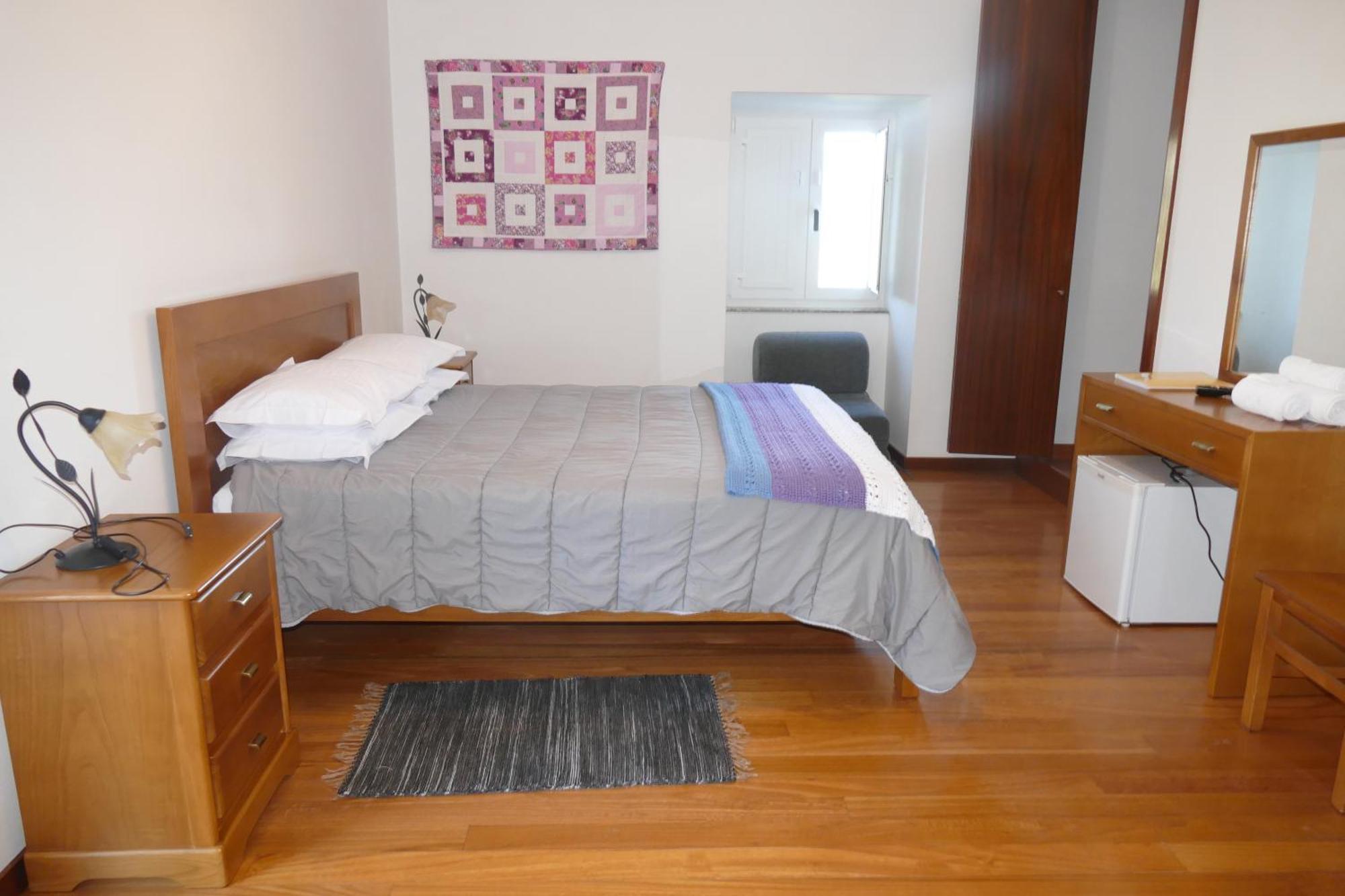 Casa Nos Penedos Guest House อาร์กอสเดวัลเดเวซ ภายนอก รูปภาพ